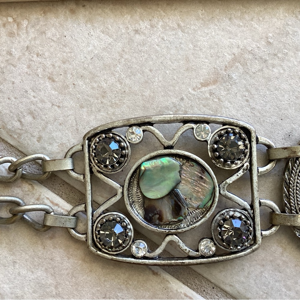Chicos Abalone shell/ rhinestone silver tone metal chain link belt - Picture 5 of 13